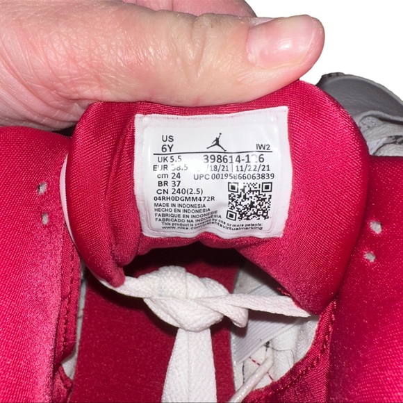 Air Jordan Retro 3 Cardinal Red Women’s 7 - Picture 7 of 8